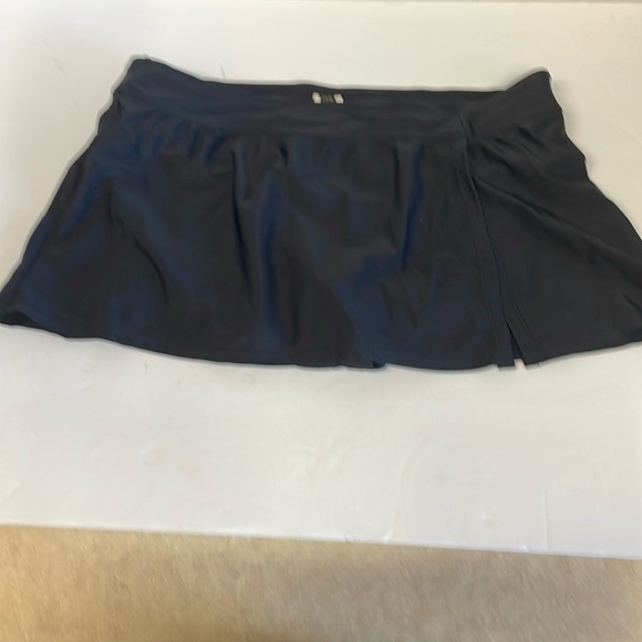 Beach Native Black Mini Skater Swim Skirt - Picture 1 of 6
